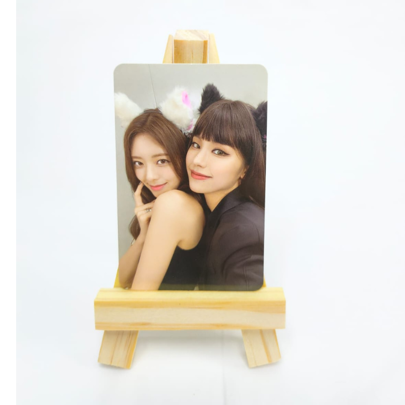 ITZY - CHESHIRE STANDARD EDITION PHOTOCARD
