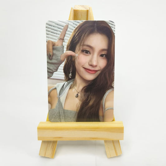 YEJI (ITZY) - CHESHIRE LIMITED EDITION PHOTOCARD